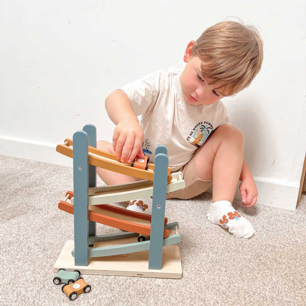 Retro Ramp Racer